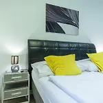 Bookable in Lockdown Buchbar Modern Apartment 1
