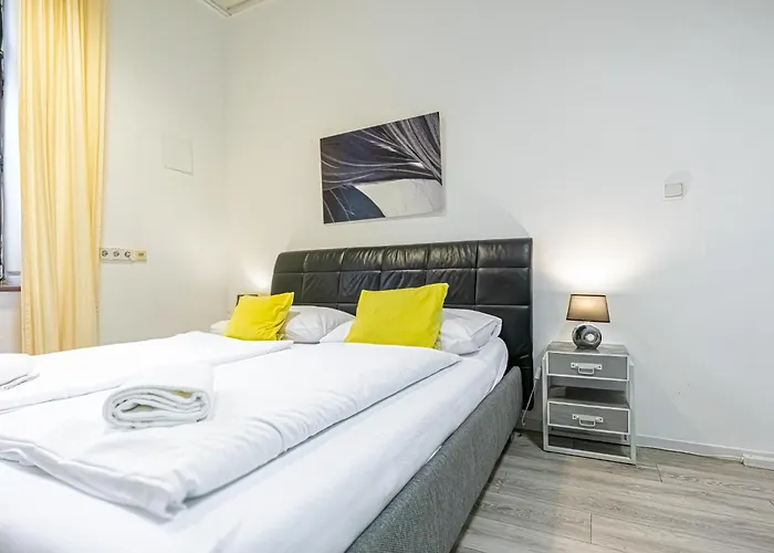 Bookable in Lockdown Buchbar Modern Apartment 1